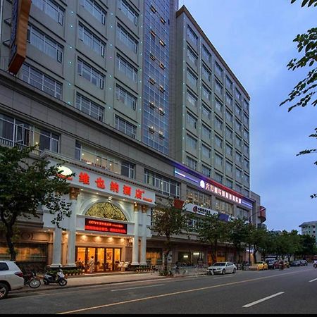 维也纳酒店中山小榄店 外观 照片
